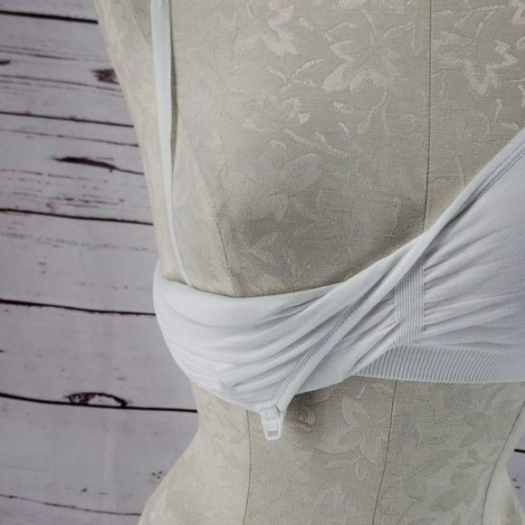 Under Control Woman's Maternity White Nursing Bra Size Small - Picture 3 of 8